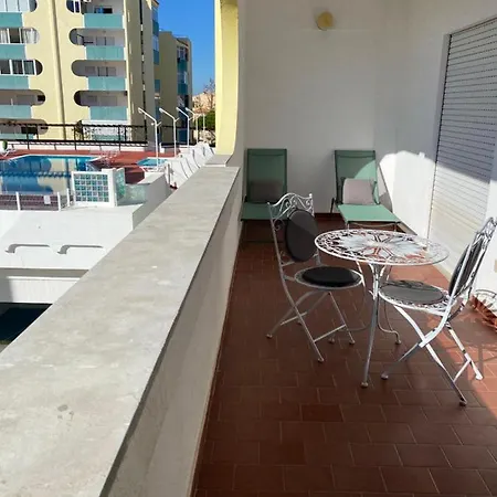 Apartment House Amendoeiras , Moura *