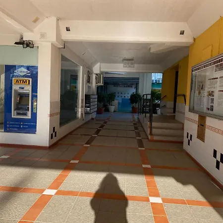 House Amendoeiras , Moura *