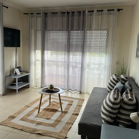 Apartment House Amendoeiras , Moura *